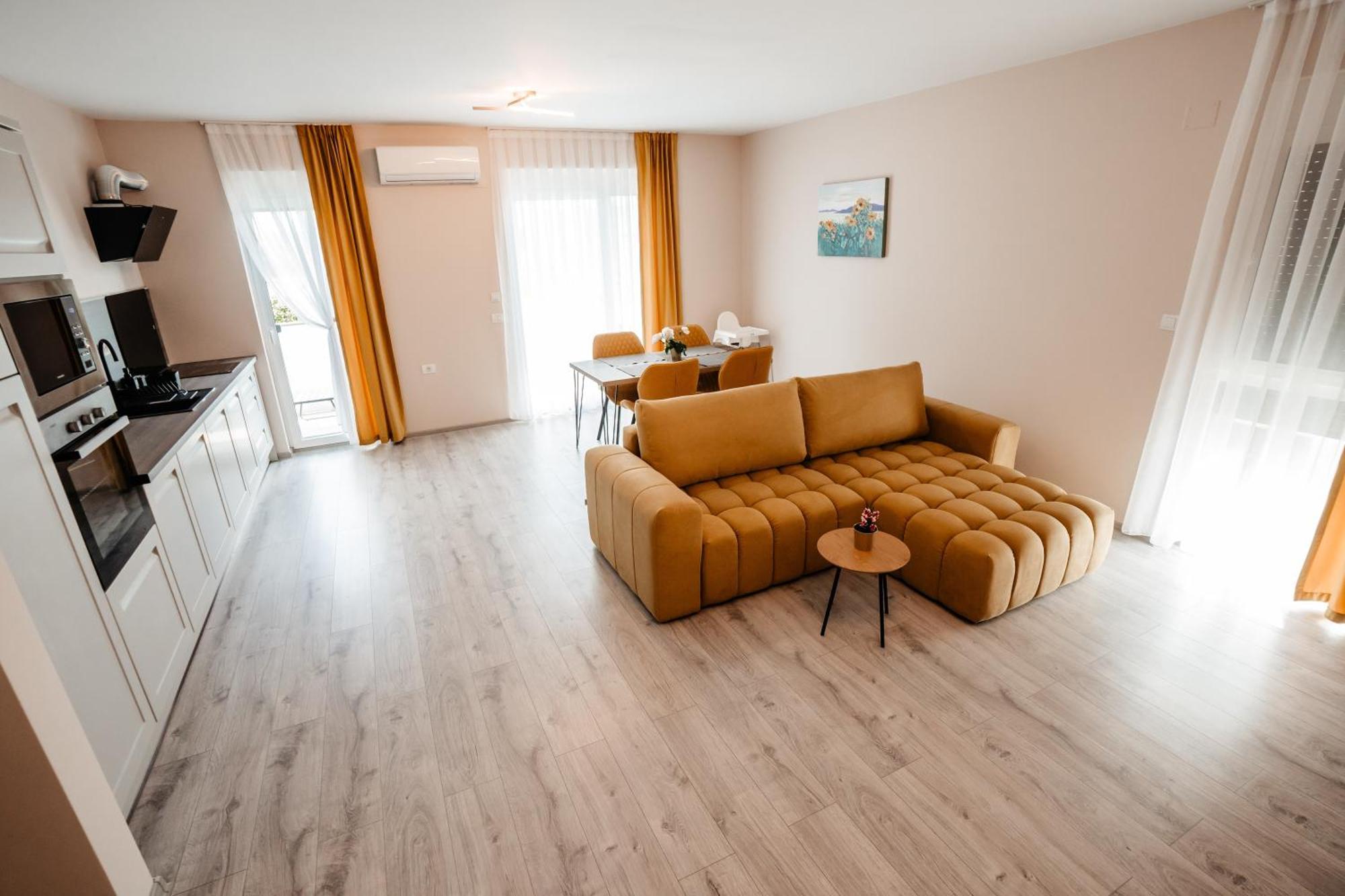 Sunrise View Apartment Oradea Exterior foto